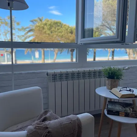 Apartamento Comillas Beach דירה